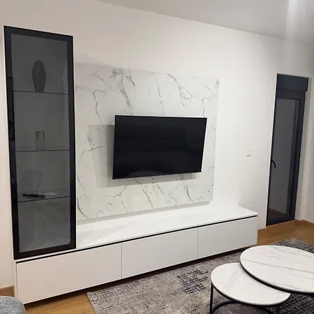 דירה Montenegro White *