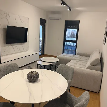 דירה Montenegro White *