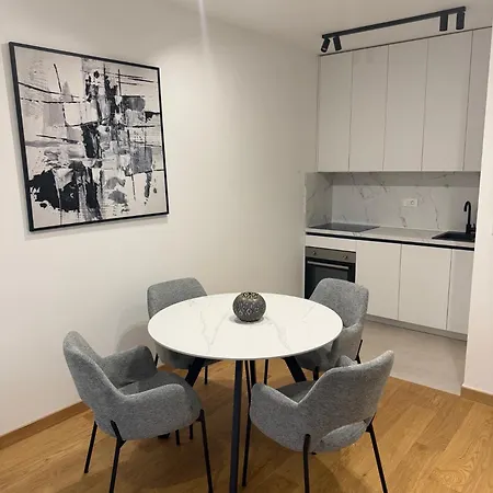 Montenegro White * Podgoriçe