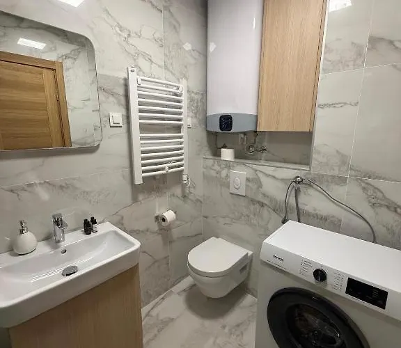 Montenegro White Daire