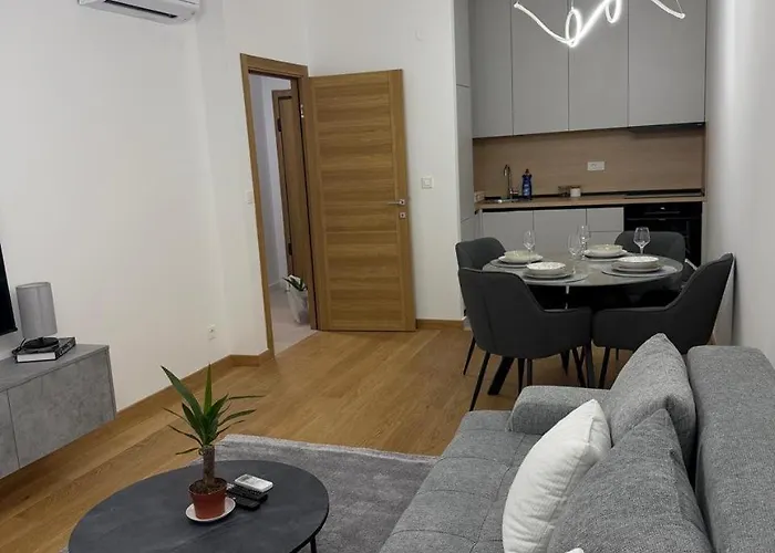 Montenegro White * Podgoriçe